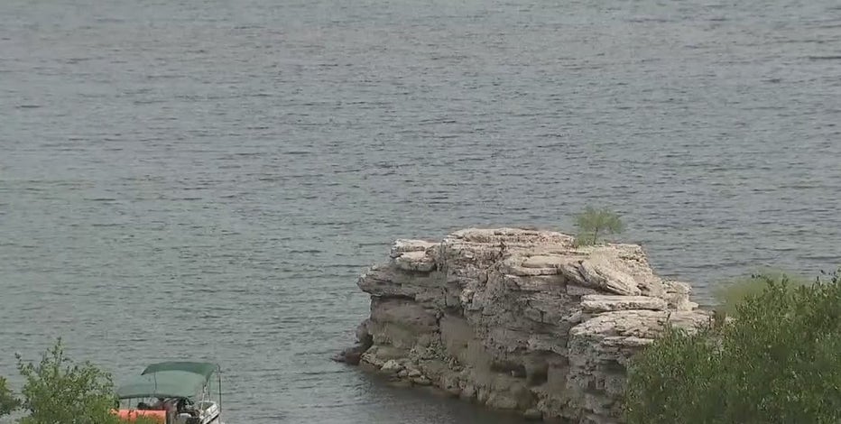 Personal watercrafts banned on Lake Austin for Memorial Day weekend