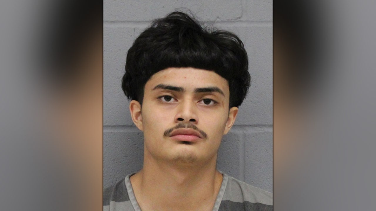 Teen, juvenile arrested in murder of 18-year-old in Southeast Austin