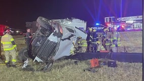 Crash involving tractor-trailers shuts down part of I-35 in Georgetown