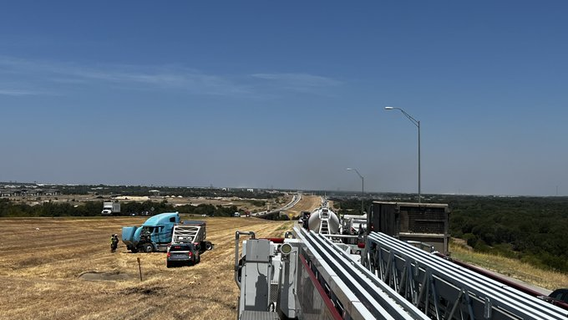 SH 130 closed in Georgetown due to 18-wheeler, grass fire