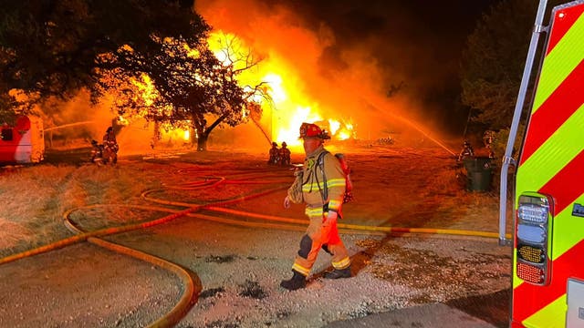 6 agencies battle house fire in Lago Vista