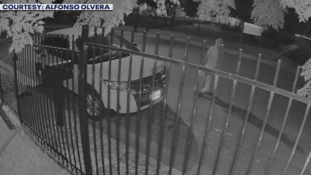 VIDEO: Suspects seen throwing rocks at East Austin home