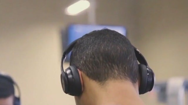 More young people suffering from early onset hearing loss, expert says