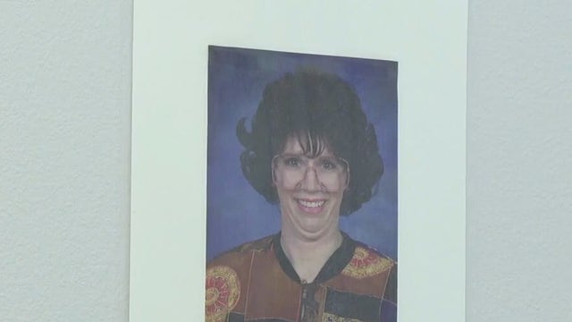 Liberty Hill teacher dresses up for picture day to make memories for her students