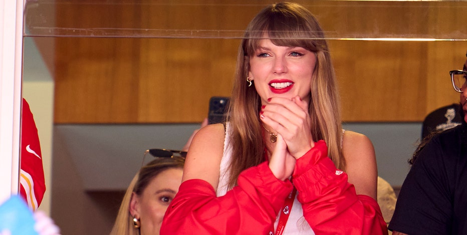 Travis Kelce Jersey Sales Spike by Nearly 400% After Taylor Swift Attends  Chiefs Game, News, Scores, Highlights, Stats, and Rumors