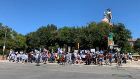 Israel-Hamas war: Central Texans gather at Capitol in support of Israel