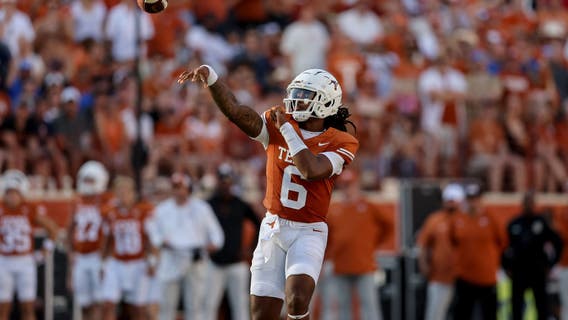 Redshirt freshman Maalik Murphy stars in QB debut for No. 7 Texas in a 35-6 win over BYU