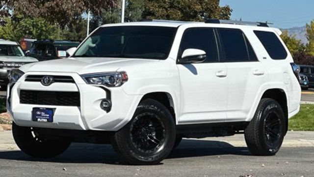 Police searching for east Austin homicide witness