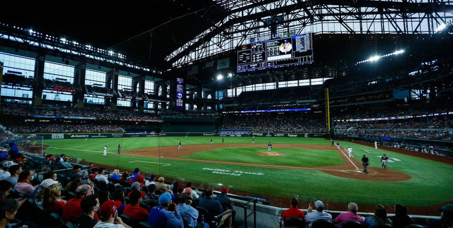 World Series: Major League Baseball announces big names to throw out first pitch for Games 1 and 2