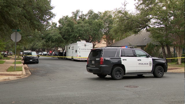 Austin police officer killed, 3 others dead after South Austin shooting