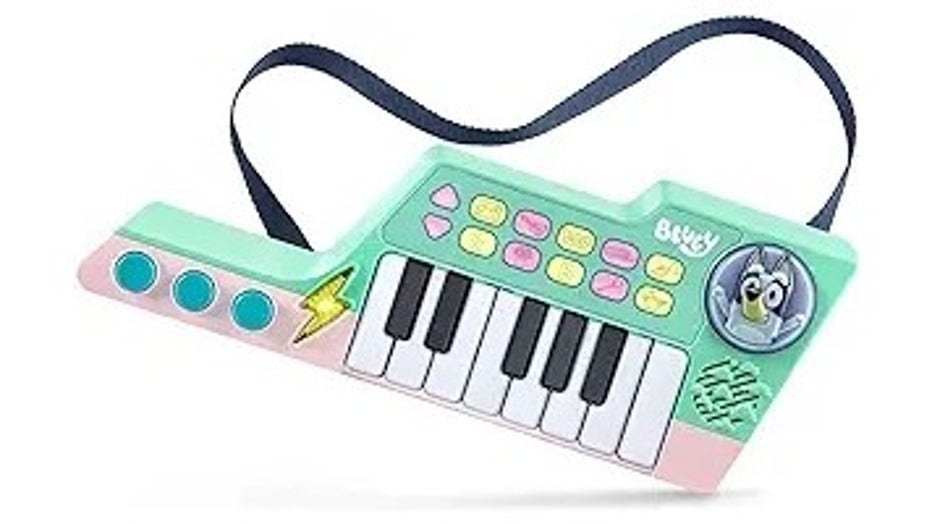 BLUEY-KEYTAR-1.jpg