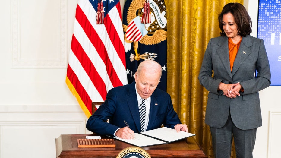 Biden-signs-AI-executive-order.jpg