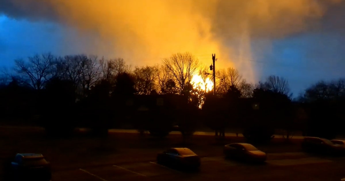 Tornado outbreak leaves behind damage in Tennessee, Kentucky | FOX 7 Austin