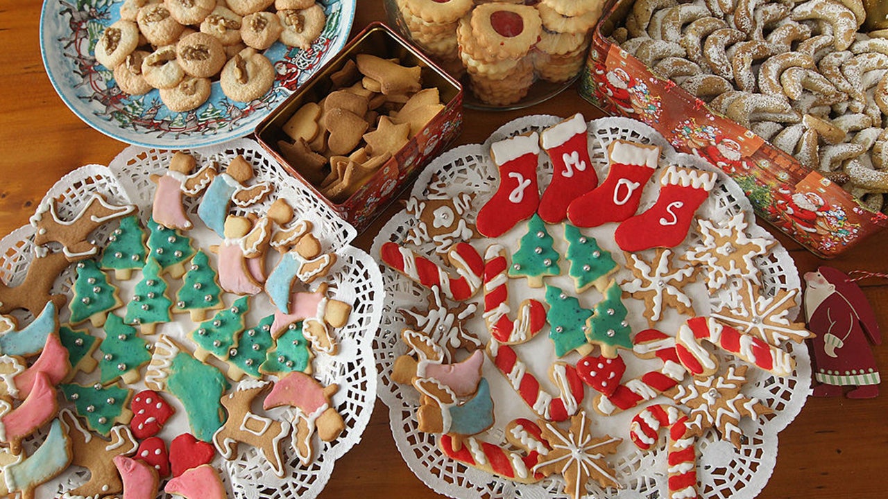 The 12 Best Christmas Cookie Tins Of 2023