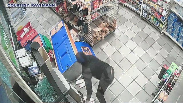 Attempted ATM theft at north Austin 7-Eleven