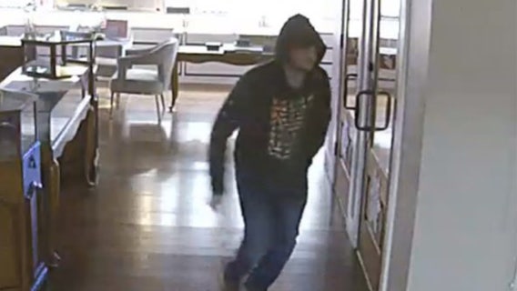 Rubber wedding rings stolen from Fredericksburg jewelry store