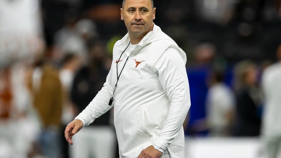 Texas Longhorns head football coach Steve Sarkisian agrees to contract extension