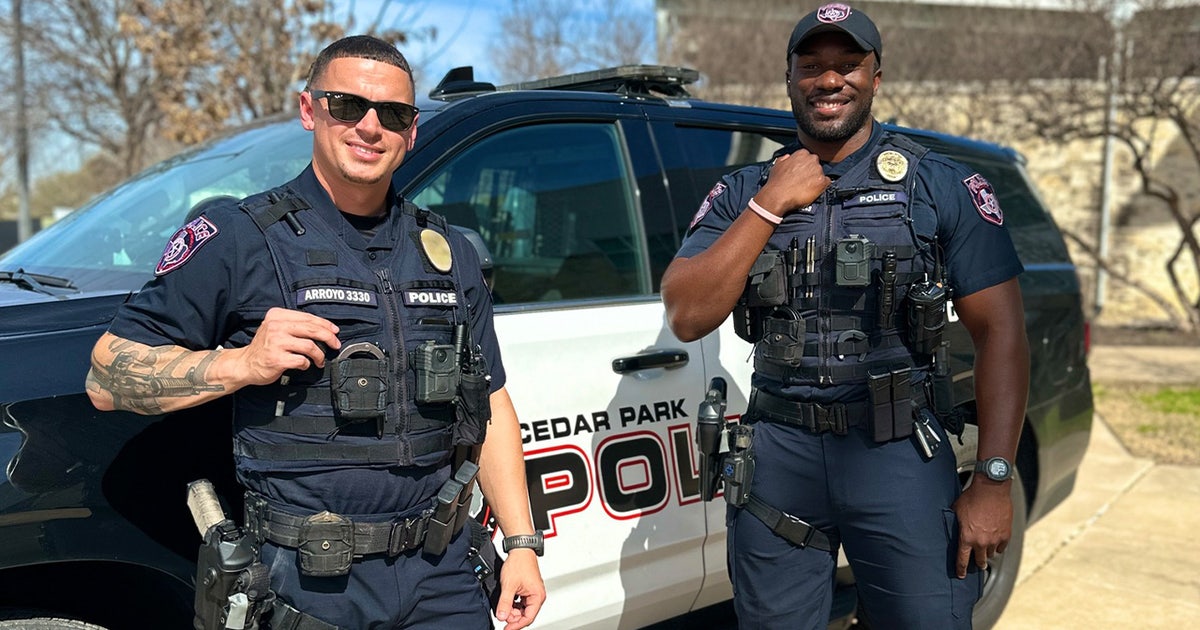 Viral picture of police officers posted by Cedar Park PD | FOX 7 Austin