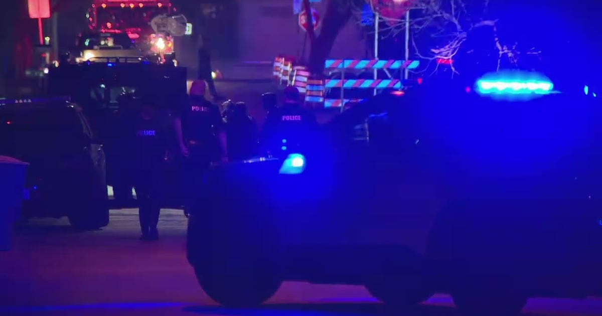 Man in custody following SWAT call in South Austin | FOX 7 Austin