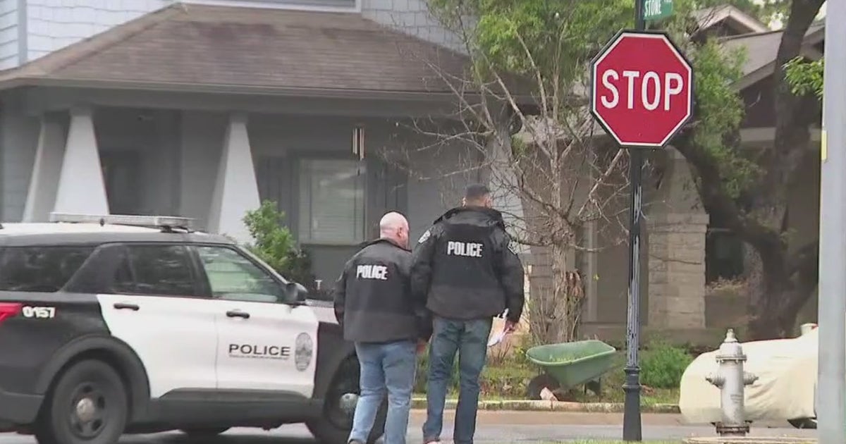 SWAT situation in South Austin ends with suspect in custody | FOX 7 Austin