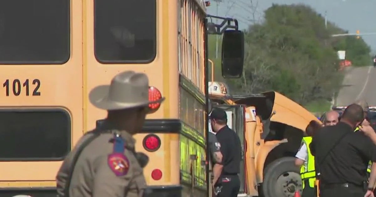 Texas school bus crash: School districts to wear green in support of ...