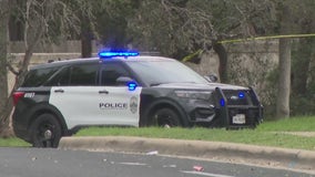 Man detained after bomb threat in southwest Austin: police