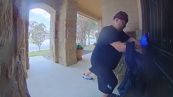 Caught on camera: Texas man runs away after failing to break into home