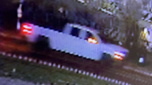 Austin police search for hit-and-run driver who seriously injured pedestrian