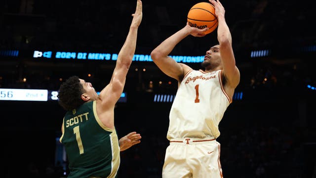 No. 7 Texas holds Colorado State to 11 points in first half, wins 56-44 to advance to Round 2