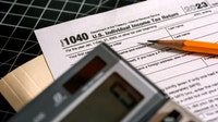 Texans get some of the largest tax returns in the country, study finds