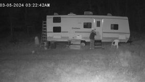 Lee County deputies search for murder suspects caught on camera