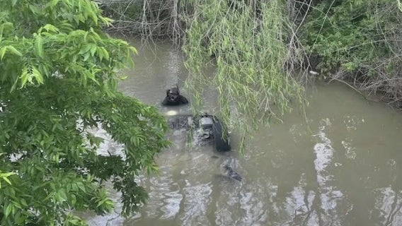 Body found in passenger seat of submerged vehicle in Manor