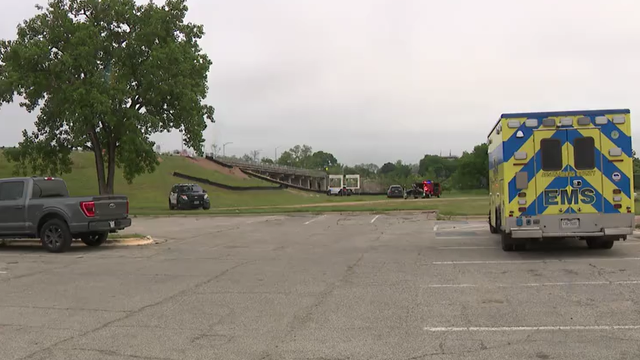 Body found in Lady Bird Lake; APD investigating