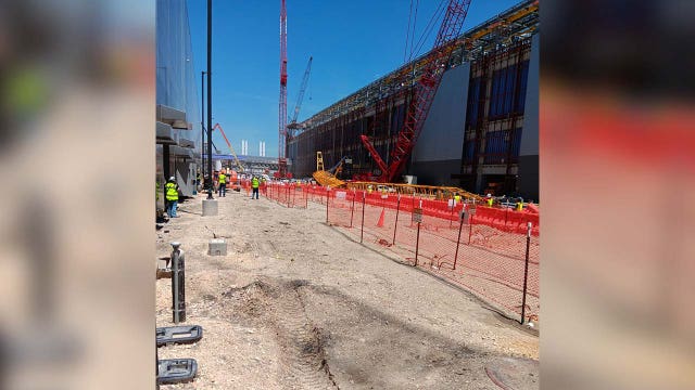No injuries reported after crane collapse at Taylor Samsung facility