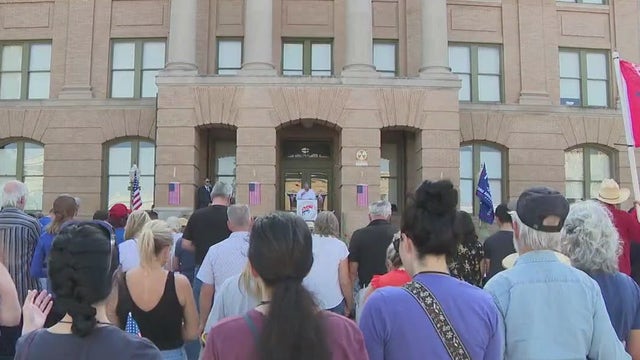 Trump assassination attempt: Supporters gather at Williamson County Courthouse