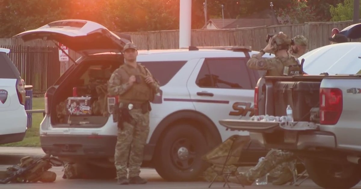 Buda deadly shooting leaves child dead; suspect at large | FOX 7 Austin