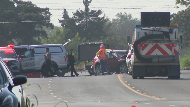 Austin crash: 1 killed, 4 injured on Wednesday morning