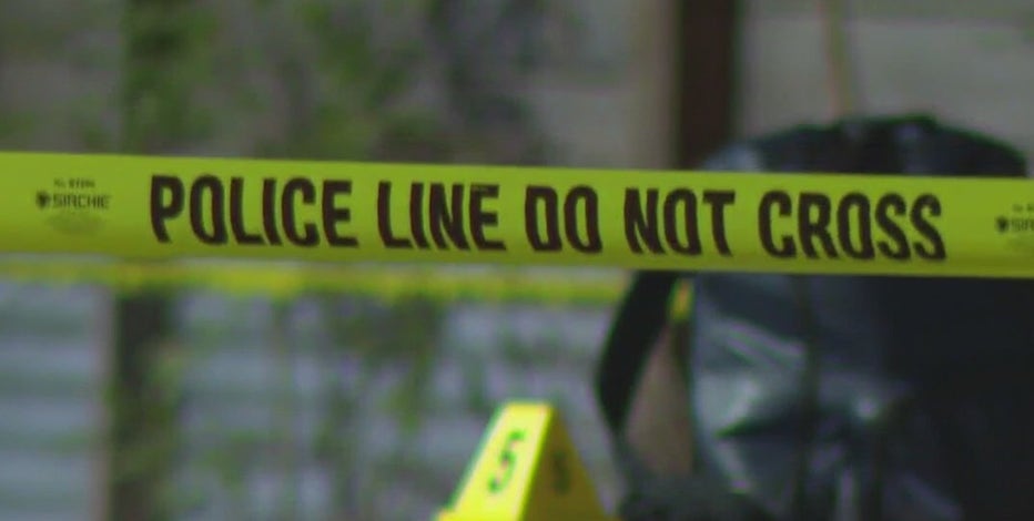 Manor car crash kills 1 woman, injures several others, including 2 children: police