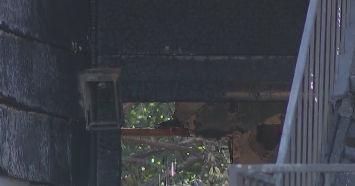 2-alarm apartment fire displaces over a dozen families on New Year's ...