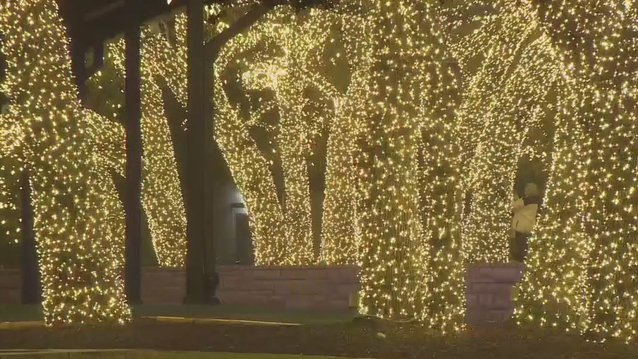 Light displays across Central Texas celebrate holiday season Light displays across Central Texas celebrate holiday season