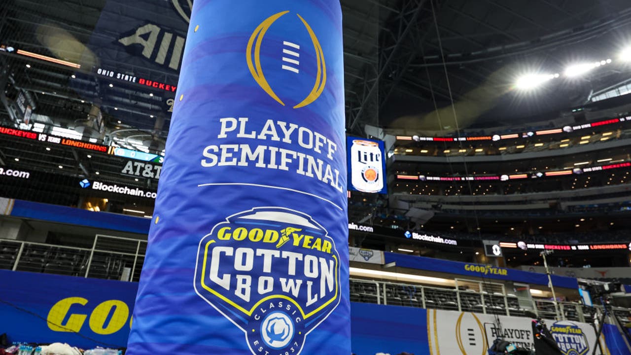 Cotton Bowl 2025 LIVE updates Ohio State leads 70 against Texas FOX