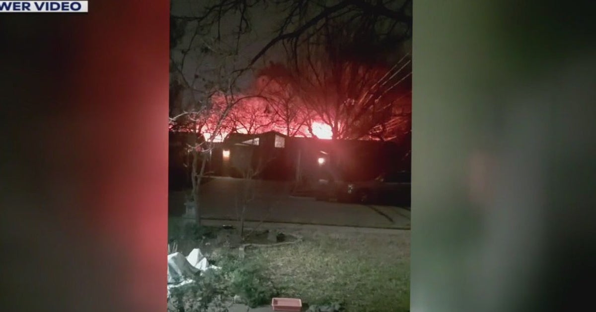Hundreds without power for hours as AFD crews battle warehouse fire ...
