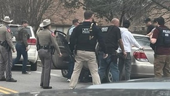 Convicted felon & suspected TdA gang member in country illegally arrested by ICE