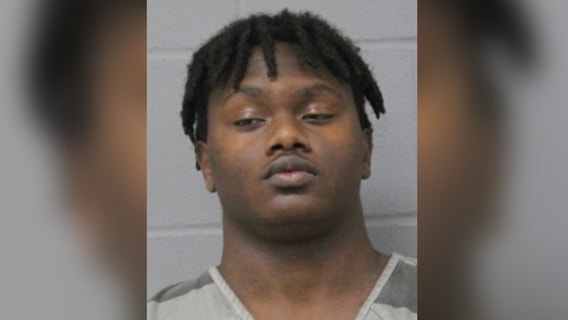 Man arrested, accused of misrepresenting age, sexually assaulting young girls: APD