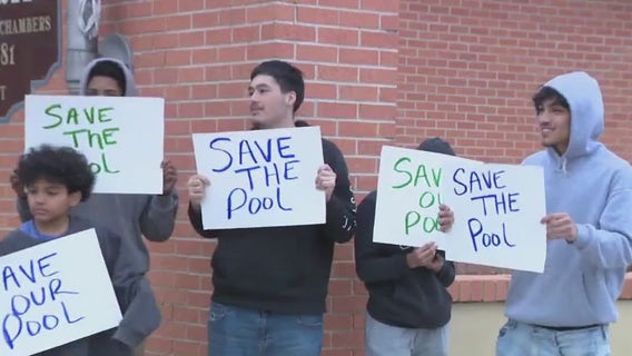 Luling children protest to save city pool