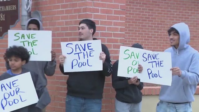 Luling children protest to save city pool