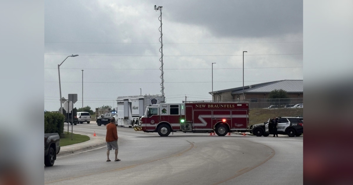 New Braunfels man arrested after barricading himself in home: police ...