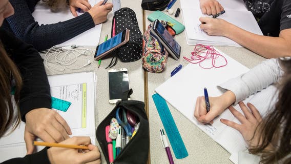 Texas House takes first step towards banning cellphones in public classrooms