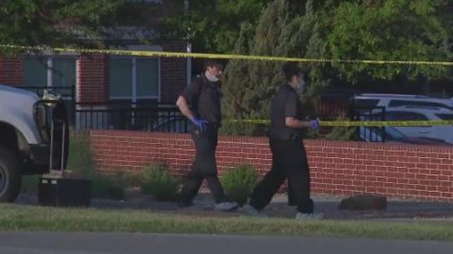 Man shot, killed after running up to ex-girlfriend's car with pickaxe in North Austin: APD