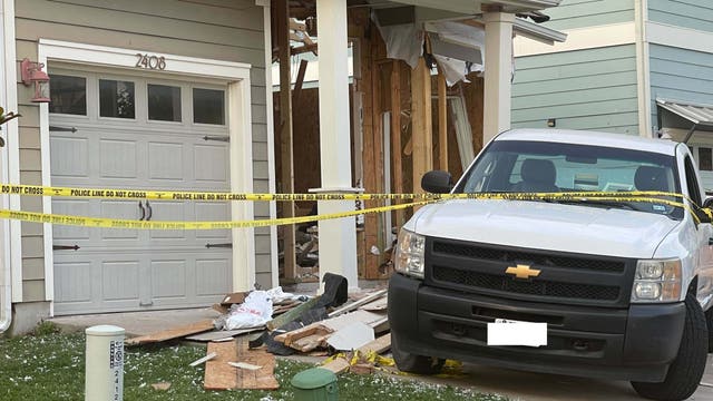 APD detonates 'explosive material' in South Austin; 1 person detained